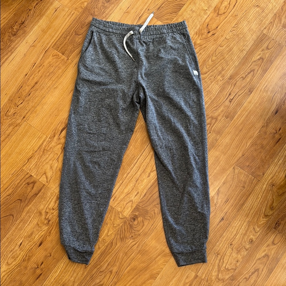 Women’s Vuori Grey Jogger Sweatpants